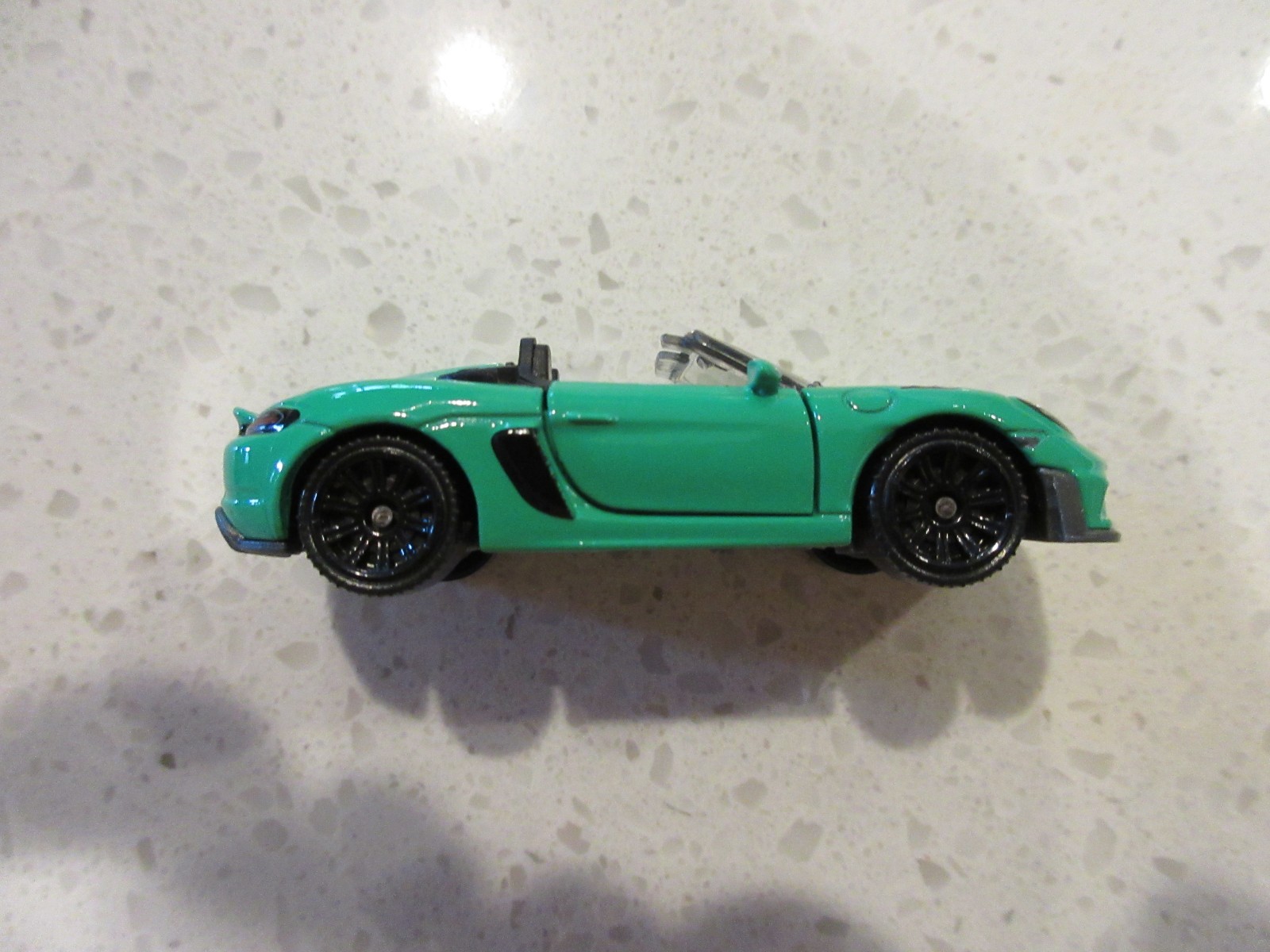 2026 Matchbox 2024 Porsche 718 Spyder RS Green Moving Parts Diecast Toy Car