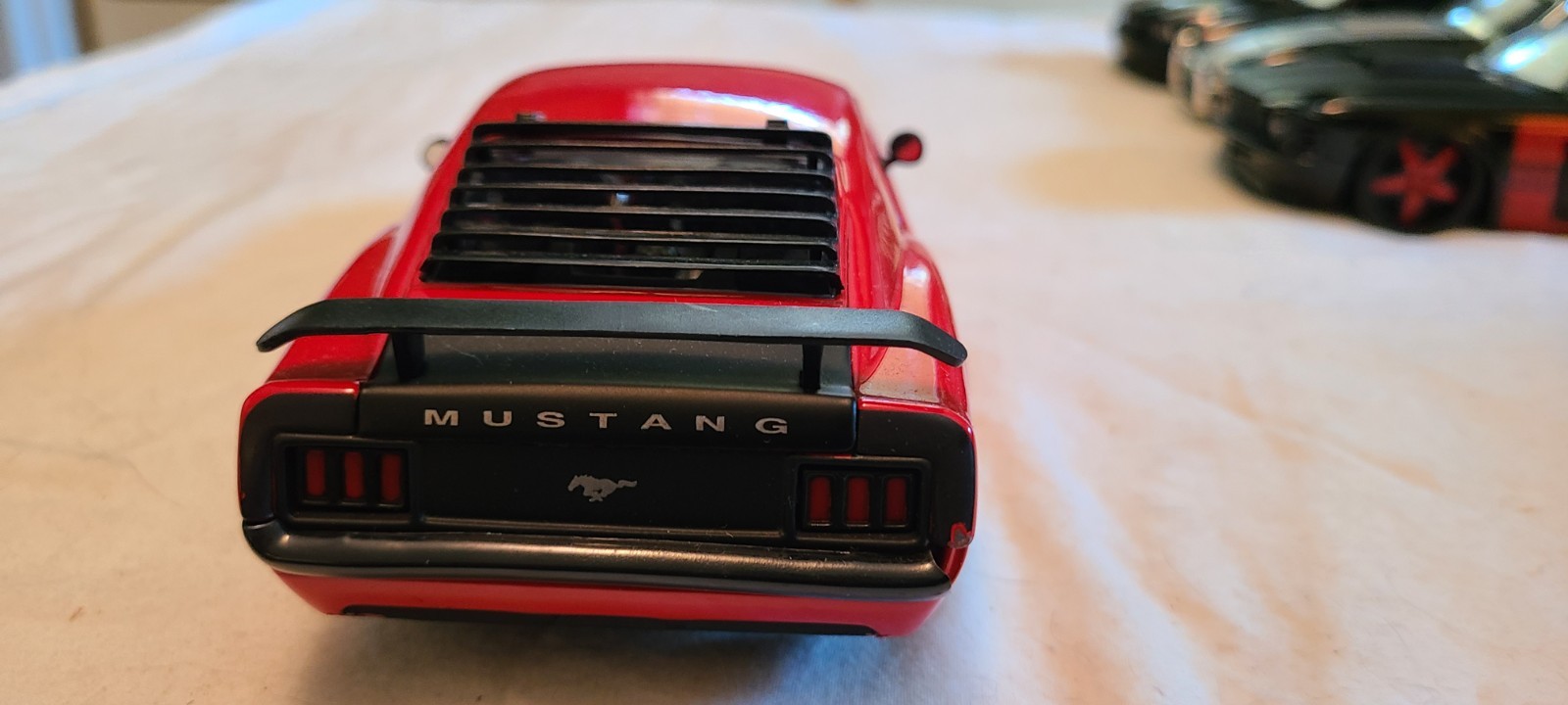 Jada 1/24 Scale 1970 Ford Mustang Boss Red and Black Die-Cast Car No Box
