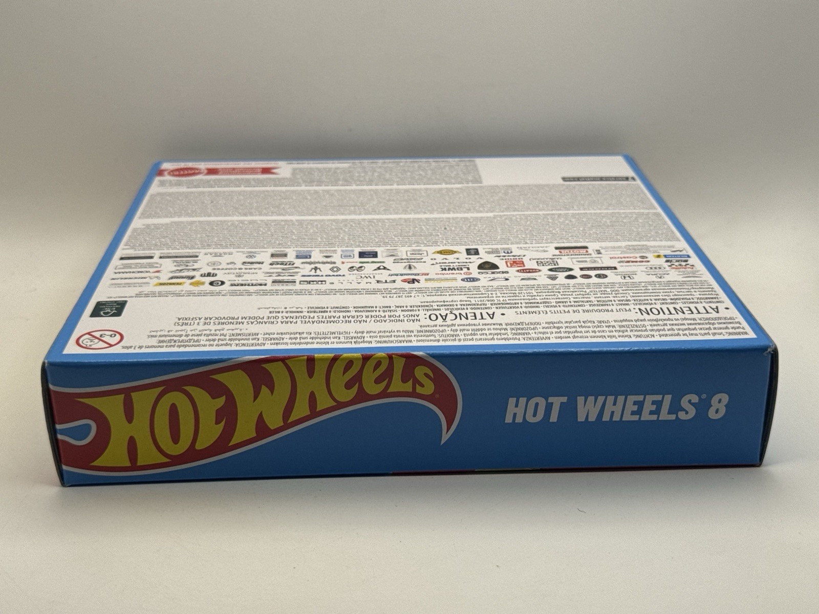 Hot Wheels “Hot Wheels 8” Variety Pack of 8 Cars – 1:64 Diecast Car