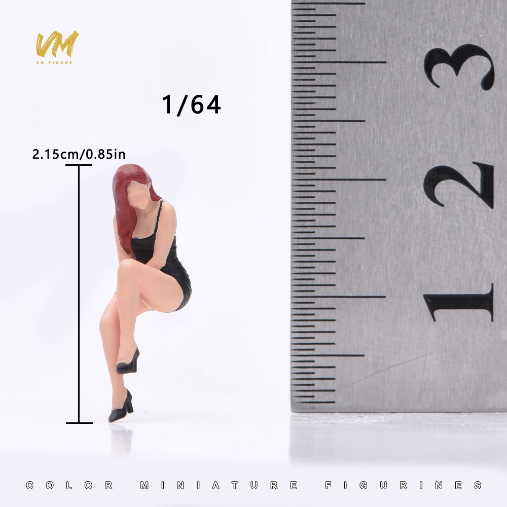 1/64 Miniatures Sexy Red Hair Beauty Scene Props Model Figures For Cars Vehicle