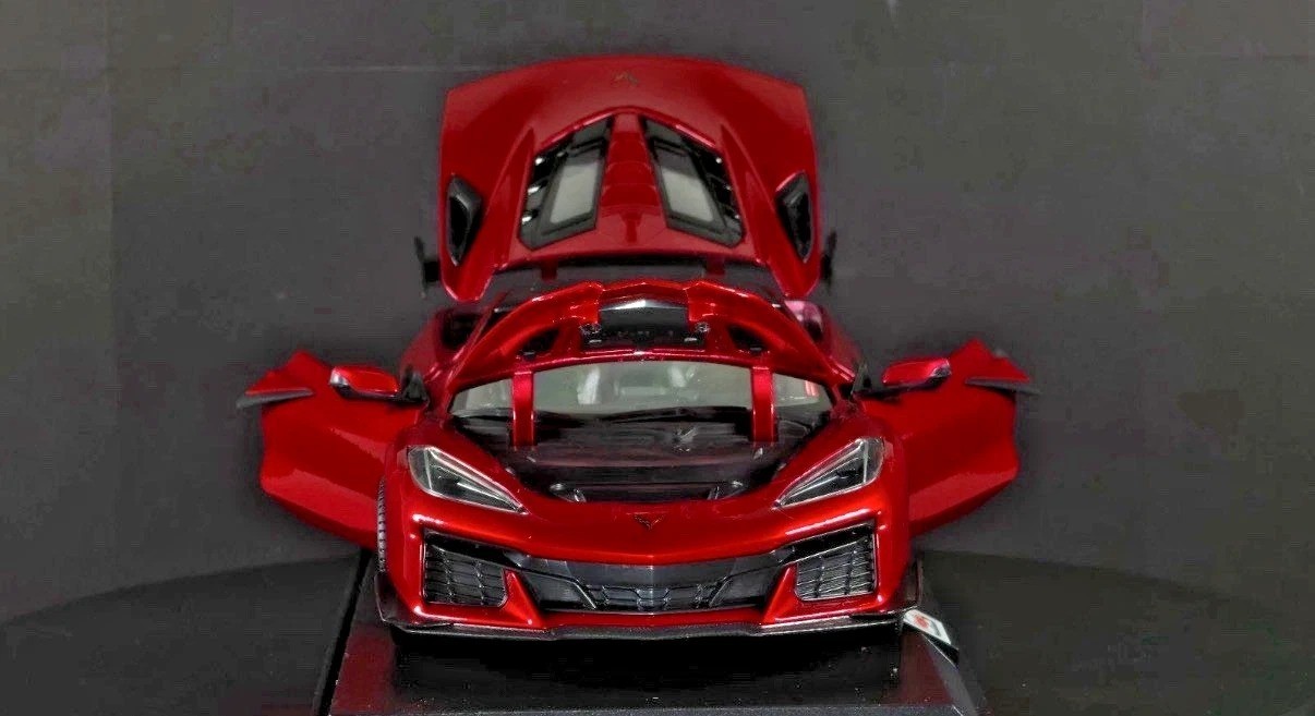Corvette ZR1 Coupe 1:18 Maisto Exclusive Style Special Edition – Red