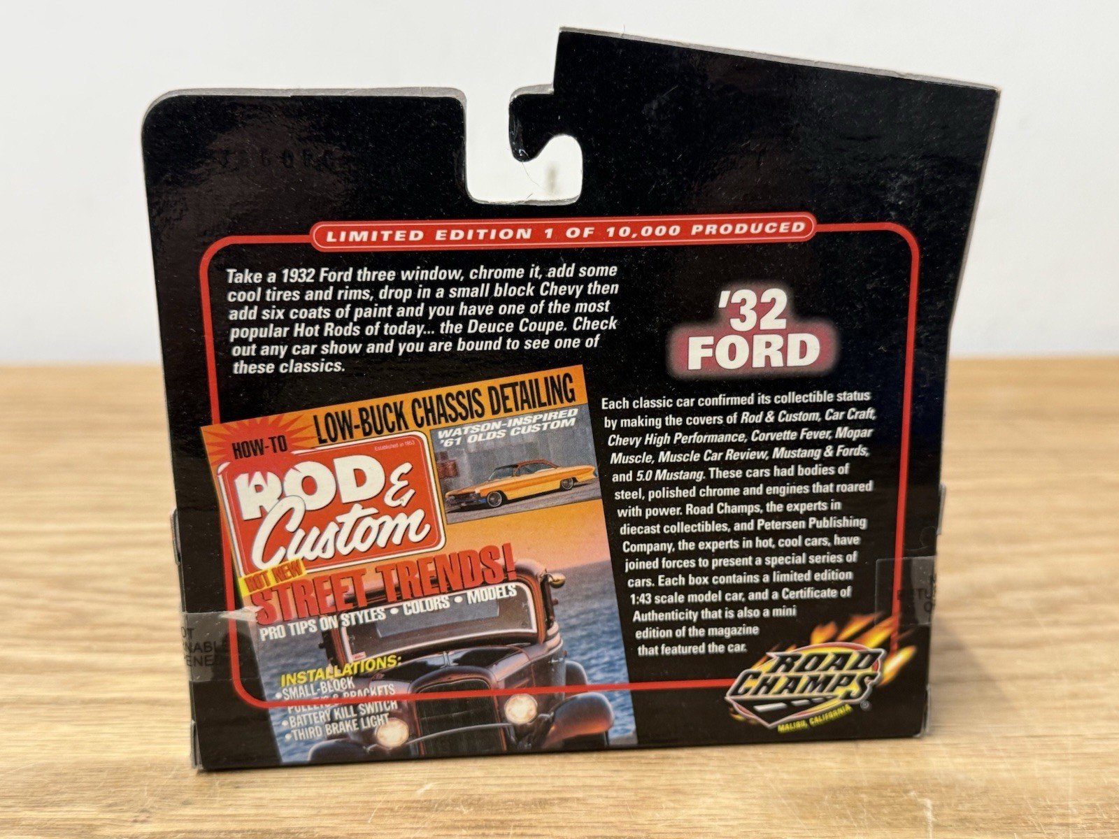 ROAD CHAMPS Rod & Custom ‘32 FORD MODEL B Limited Edition 1:43