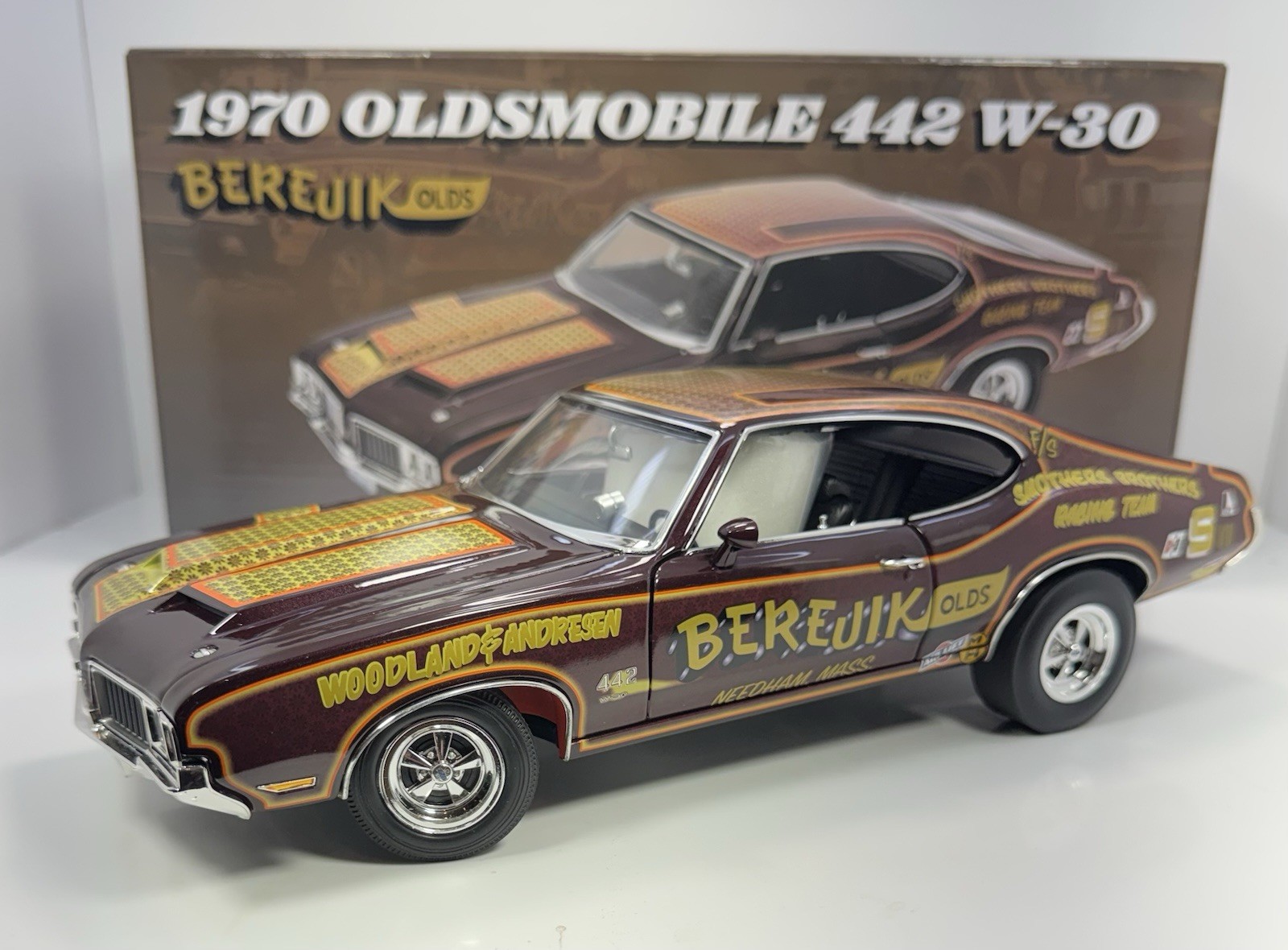 ACME 1/18 Scale 1970 Oldsmobile 442-W30 “BEREJIK” VERY RARE & DETAILED