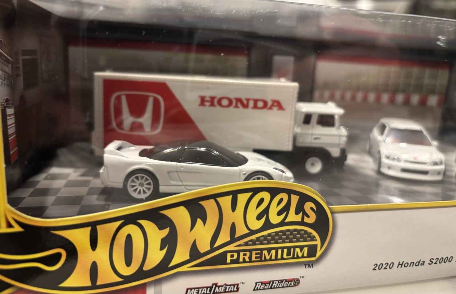 Hot Wheels 2025 Premium Collector Diorama Honda Set Civic Type-R, NSX-R, S2000