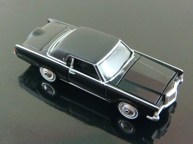Elvis’s Triple Black 1969 Lincoln Continental Mark III 1/64 Scale Limited Edit R
