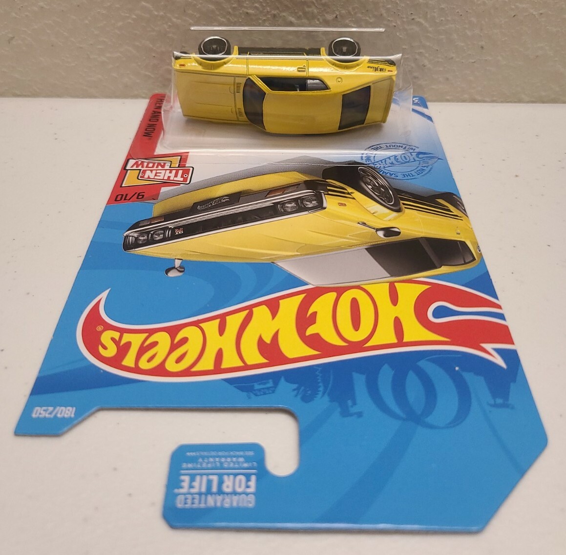 Hotwheels Then & Now – NISSAN SKYLINE 2000 GT-R 9/10 Diecast 1:64 NEW