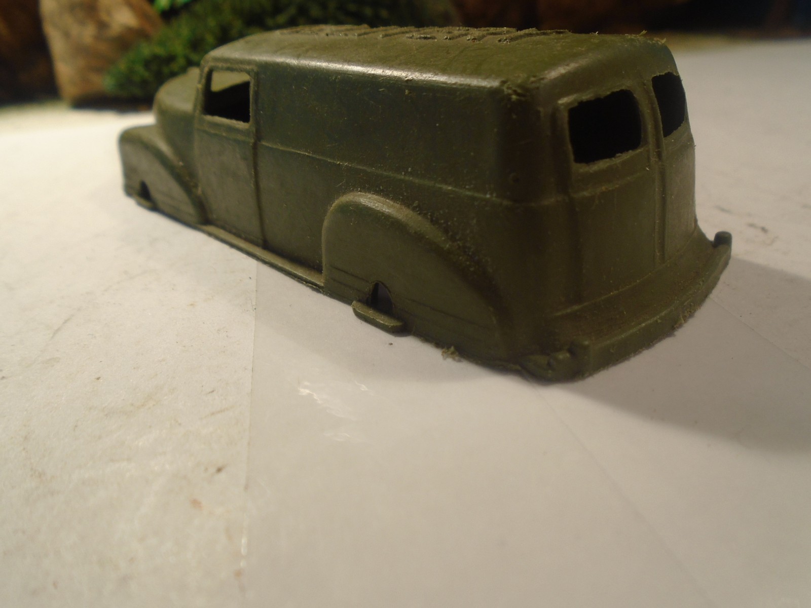 PYTON PRODUCT 1/47 O SCALE VINTAGE SOFT PLASTIC DELIVERY TRUCK, PARTS 1-187-1