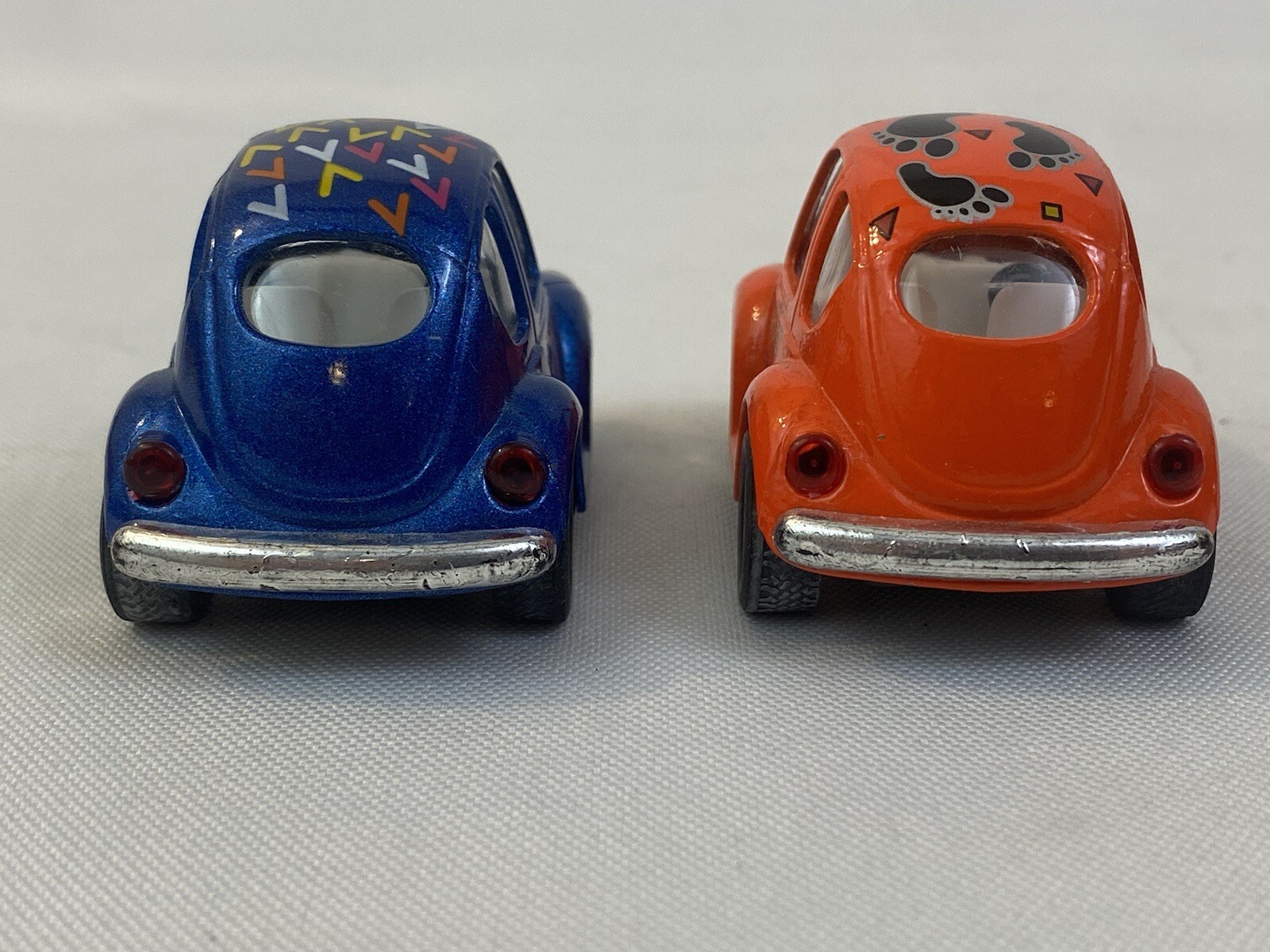 Pair Of Kintoy Pullback Volkswagen Beetles Blue Orange Foot Step Fun Car