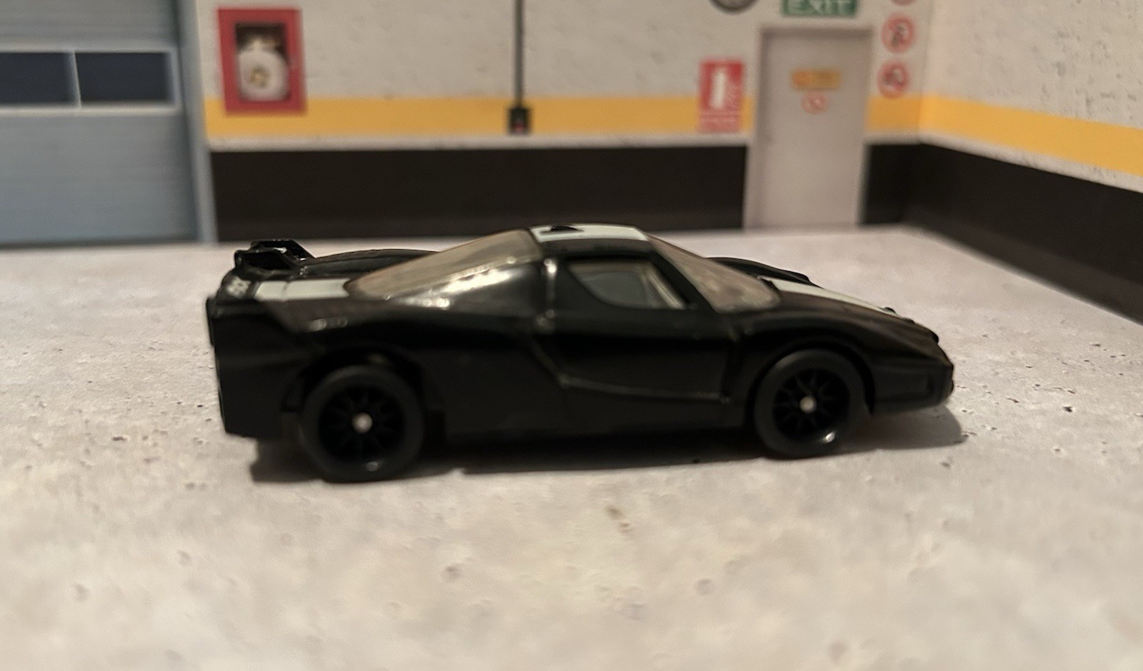 HOT WHEELS FERRARI FXX 2008 FIRST EDITIONS W/ Real Riders On Black Spokes Swap