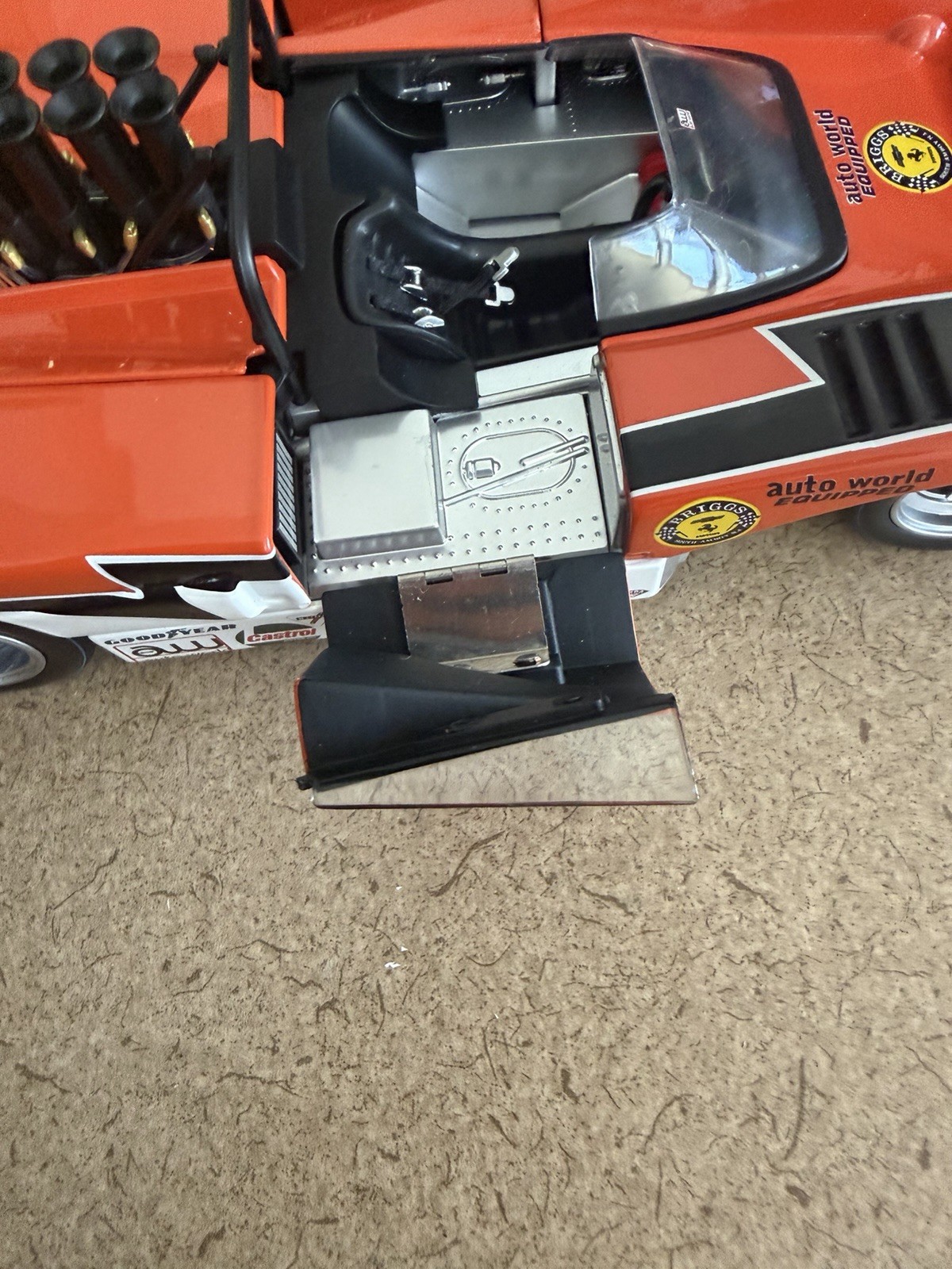 1 18 GMP 1969 McLaren M 8 B Race Car #1 High Wing Can Am