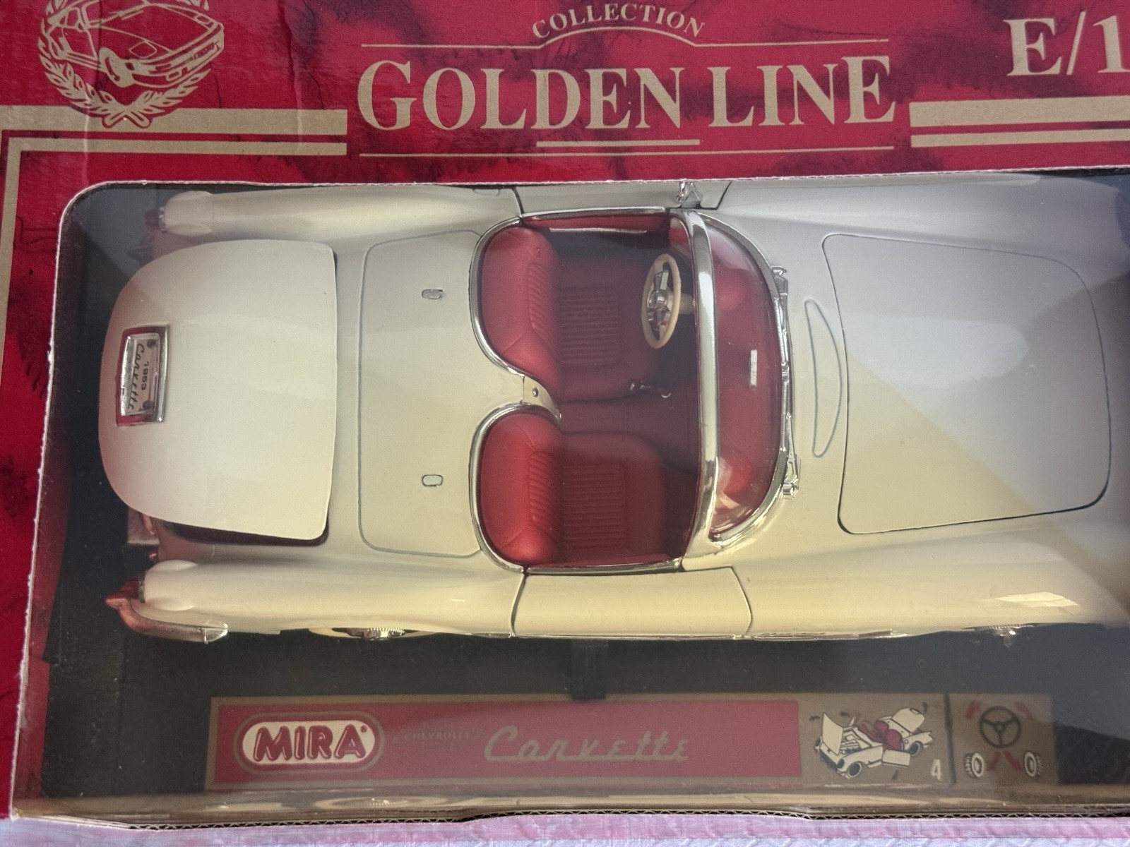 MIRA GOLDEN LINE 1953 CHEVROLET CORVETTE Convertible 1:18 Die-Cast Model Car-NIB