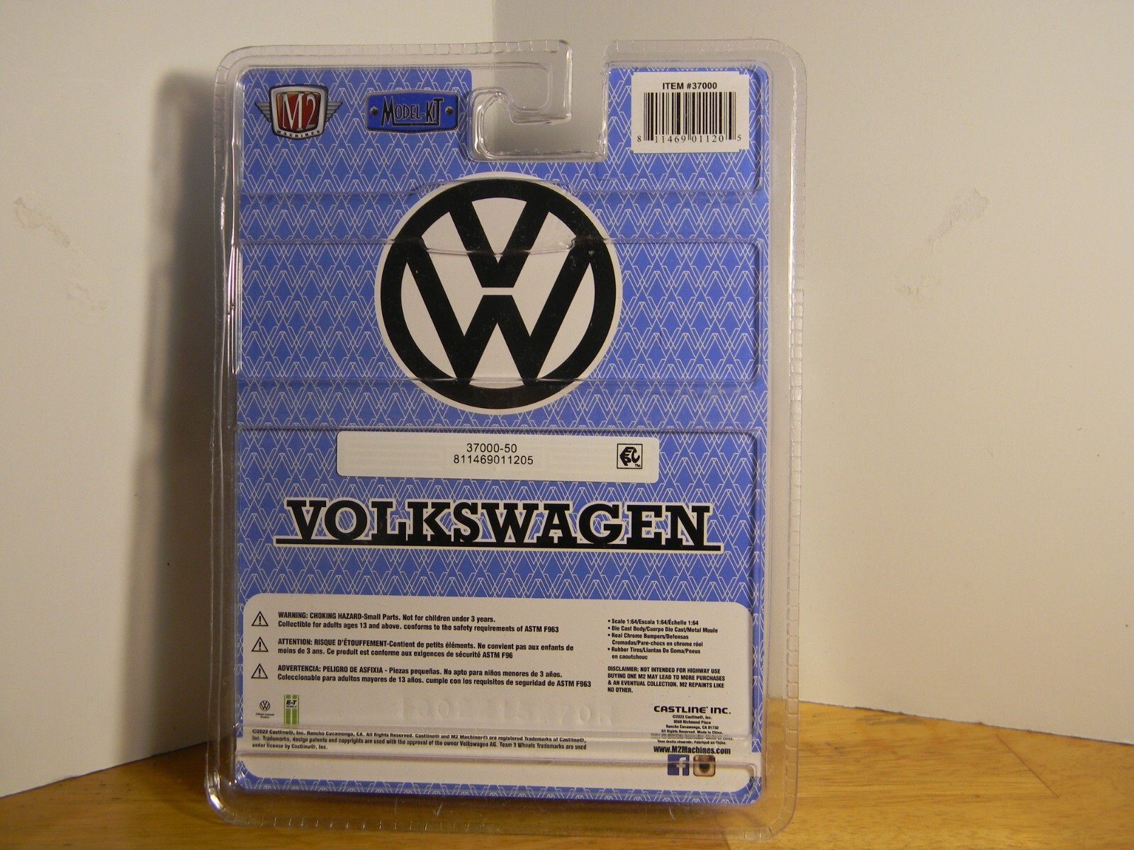 2022 M2 Machines Model Kit , R50 “1960 VW Delivery Van {Kombi)” 22-22, Unopened