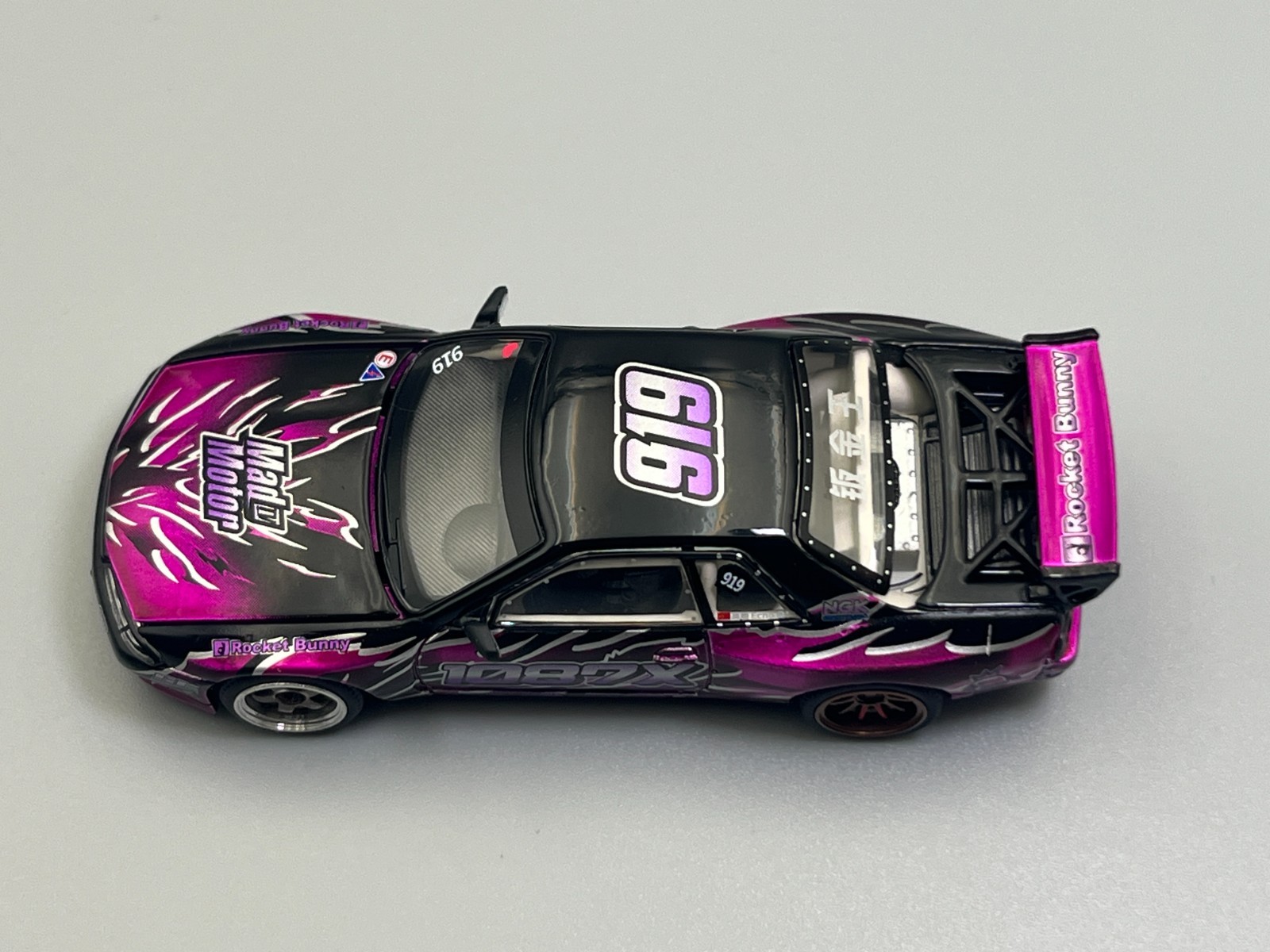 Pandem Nissan Skyline GT-R R32 “Echo Gao” Formula Drift 1087X Poprace 1/64 scale