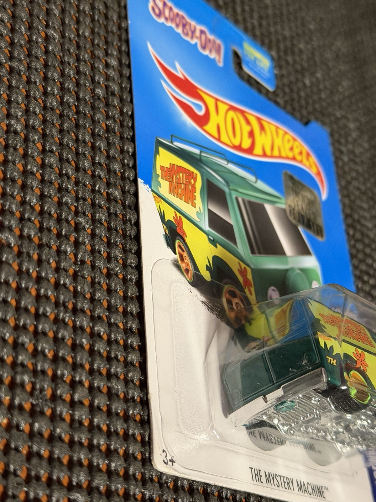 2015 Hot Wheels FACTORY SEALED Mystery Machine Super Treasure Hunt Scooby Doo