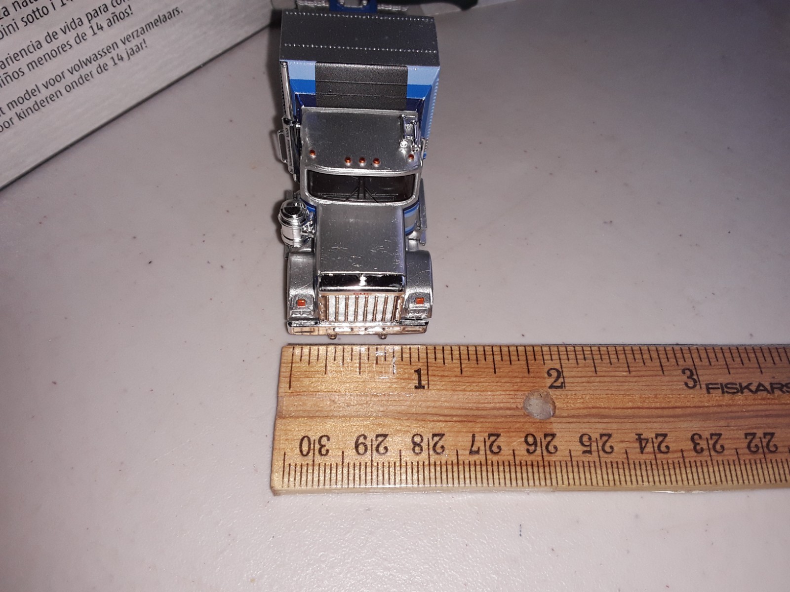 Brekina HO-1:87 Scale GMC GENERAL Tractor w/Sleeper (CC-201