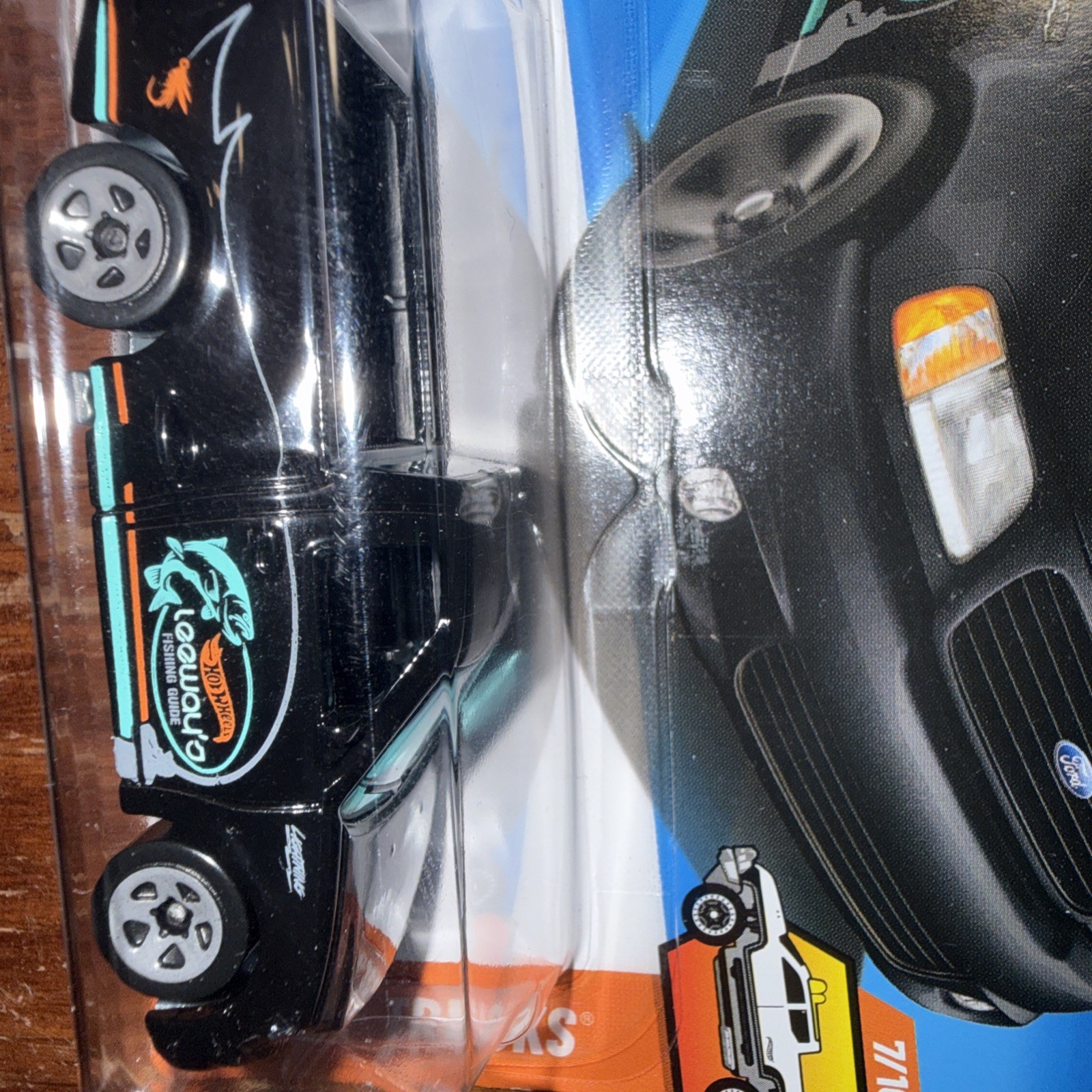 HOT WHEELS 2025 HW HOT TRUCKS 7/10 – ‘ 99 FORD F-150 SVT LIGHTNING BLACK