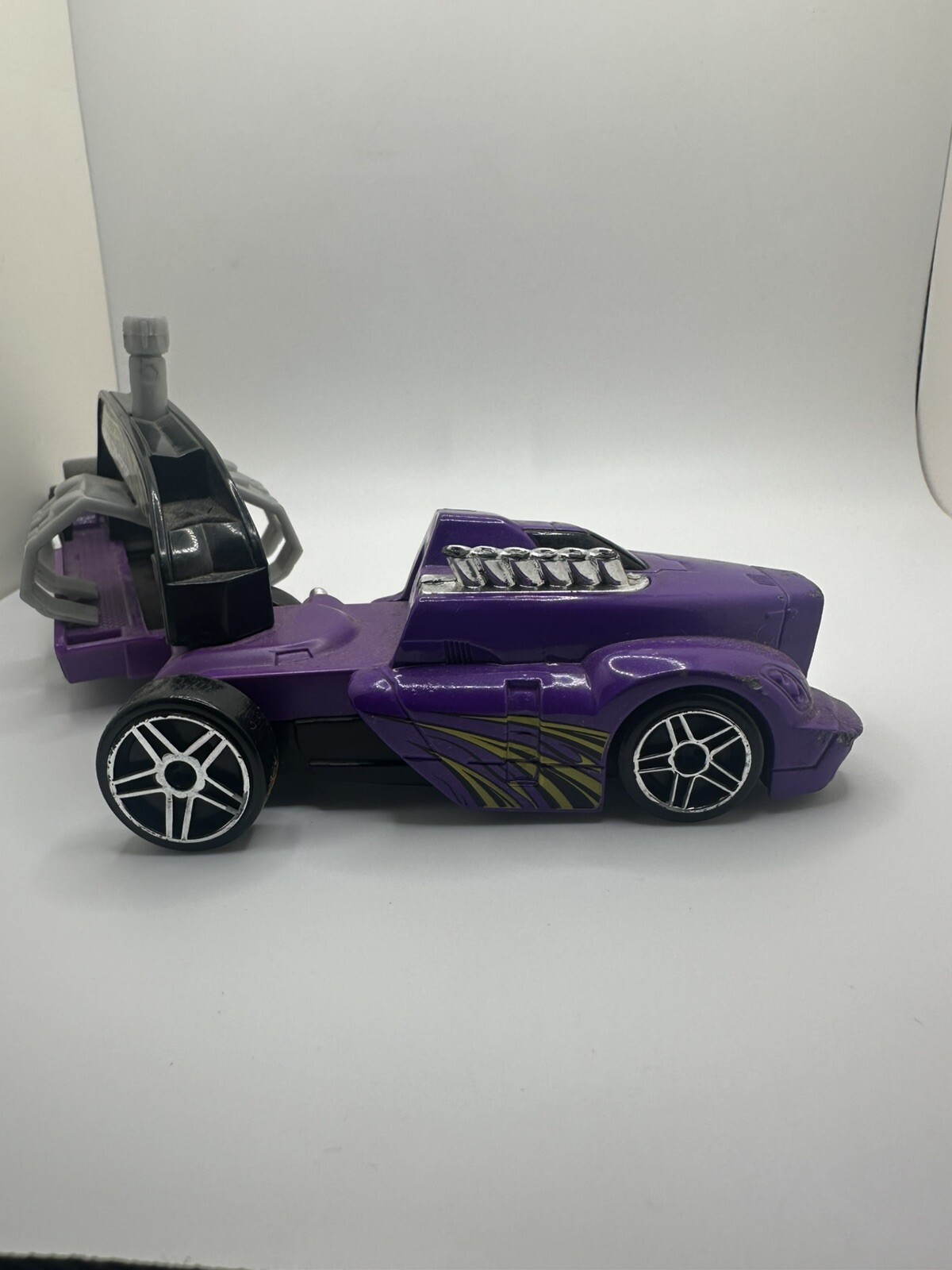 2004 Hot Wheels Truckin’ Transporters #B3910 Rampage Purple Truck & Trailer