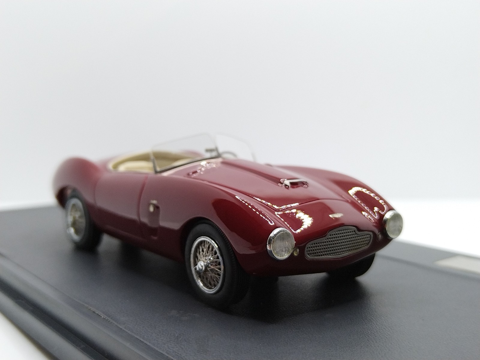 MATRIX 1/43 Aston Martin DB2/4 Competition Spyder Bertone Arnolt 1954. Wow Rare!