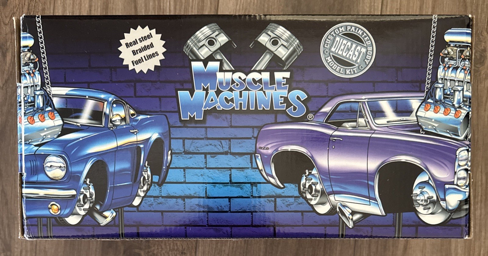 1/18 Muscle Machines – 1940 Ford Sedan Delivery Orange With Flames Build It Kit