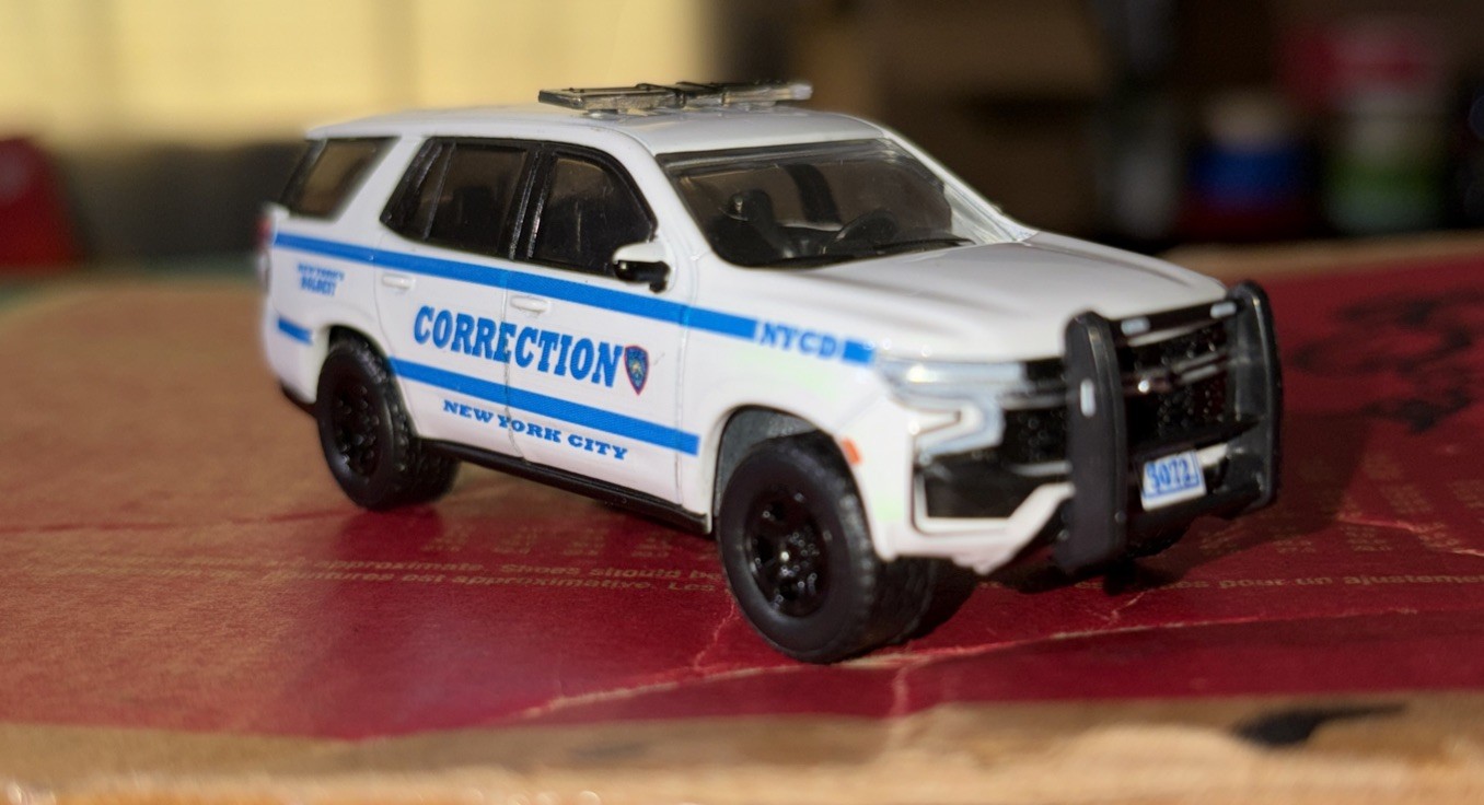 1/64 Kitbash Chevy Tahoe NYCD New York City Corrections Department Transport
