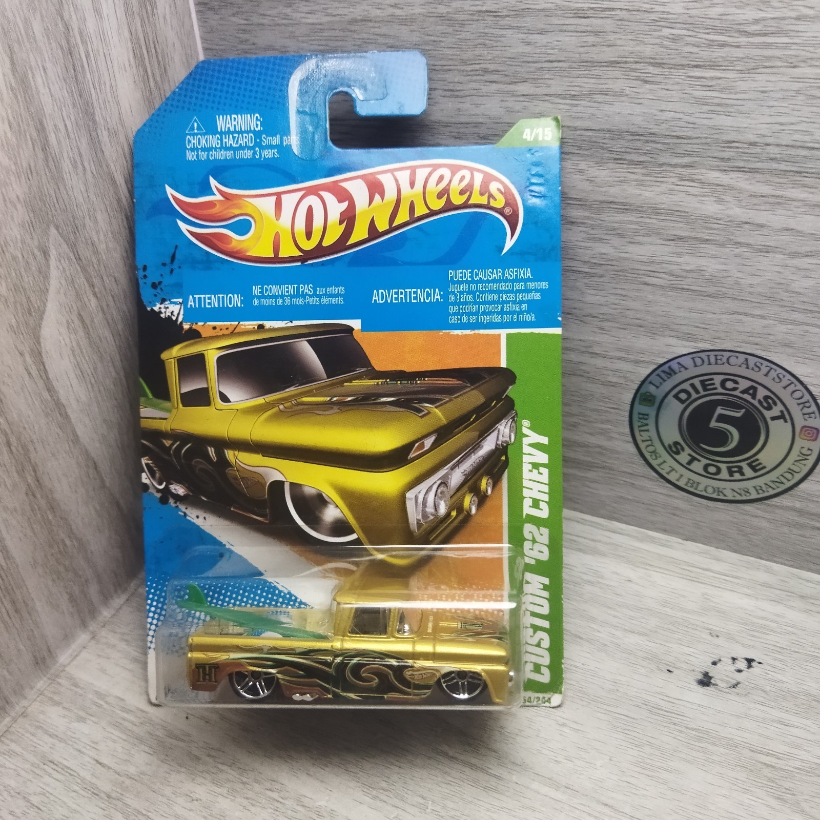 Hotwheels 2011 Treasure Hunts custom 62 Chevy