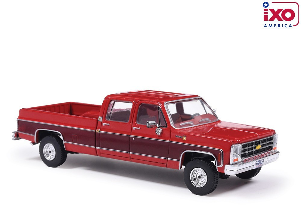IXO AMERICA 1:64 1975 GMC SIERRA CLASSIC – CARMINE RED – IA64013
