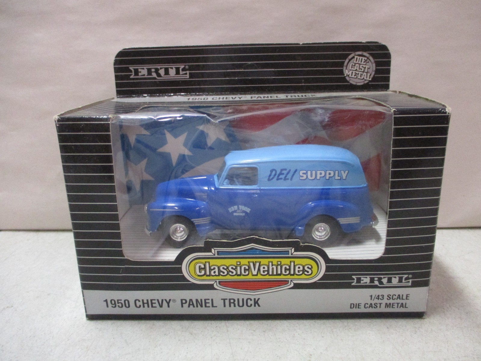 Ertl Classic Vehicles 1950 Chevy Panel Truck 1/43