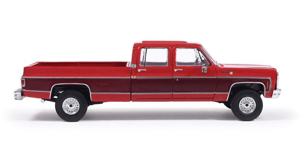 IXO AMERICA 1:64 1979 CHEVROLET SCOTTSDALE K20 – CARMINE RED & DARK PU AI64013