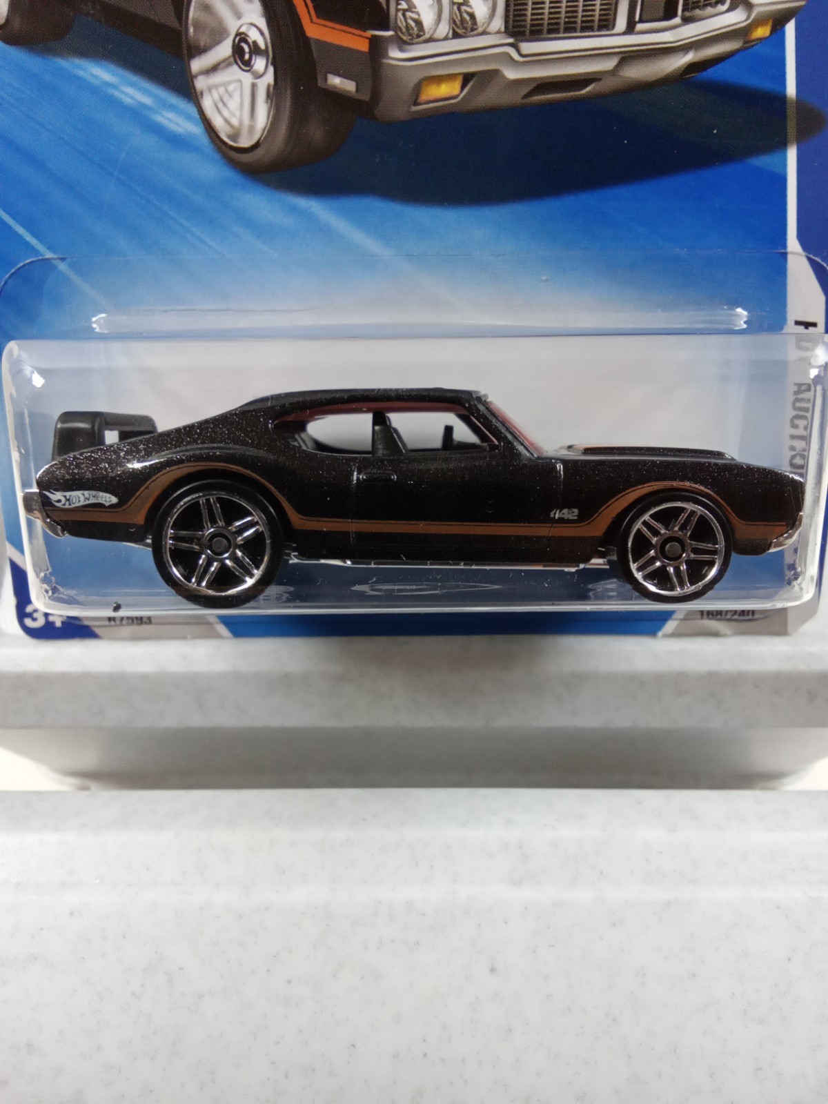 HOT WHEELS 2010 HOT AUCTION SERIES OLDS 442 KMART COLOR EXCLUSIVE M30