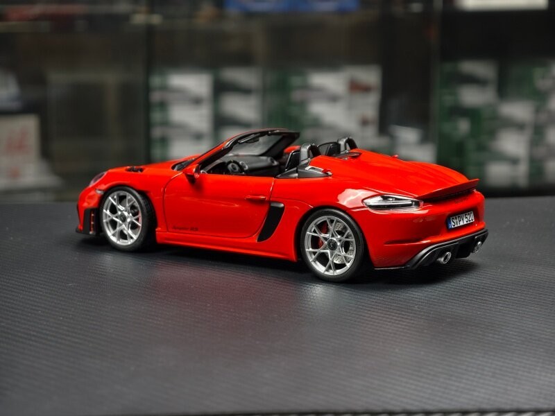 NOREV 1/18 Porsche 718 Spyder RS 2023 Weissach Pack Red Diecast Model 187271