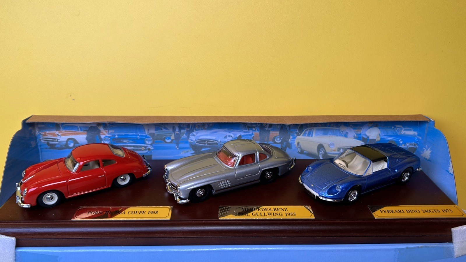 MATCHBOX DINKY DY-902 CLASSIC BRITISH SPORTS CARS PORSCHE/ MERC/ FERRARI NEW MIB