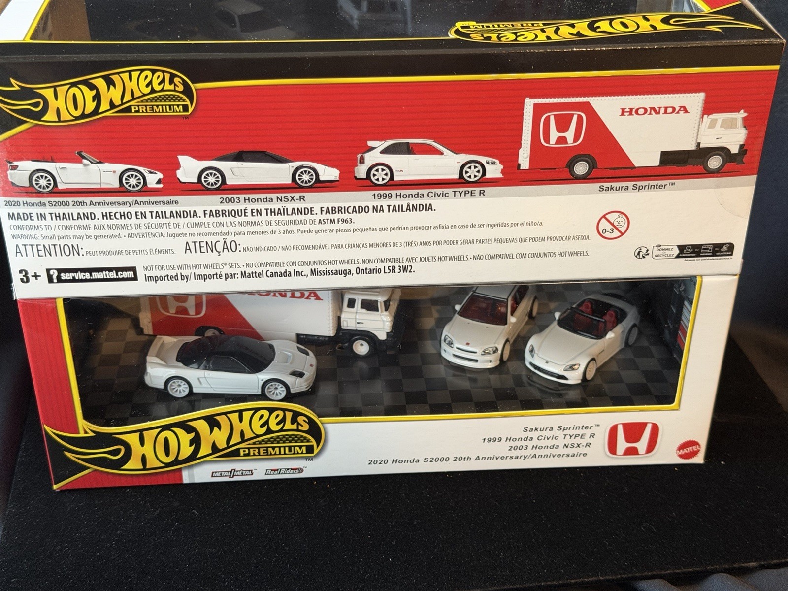 2 PCS-Hot Wheels White Box Diorama- Sprinter, Honda Civic, Honda NSX-R, S-2000