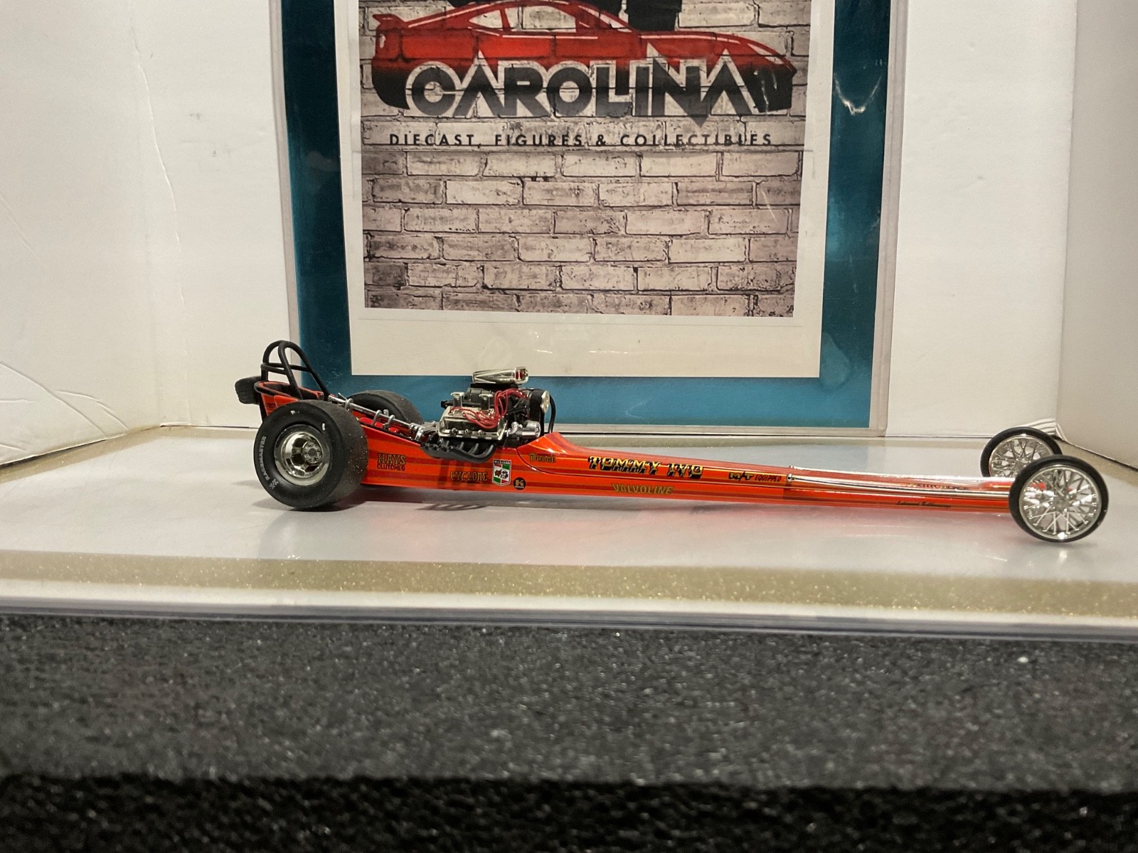 1:24 132 TOMMY IVO DRAGSTER #2528 {NO BOX}