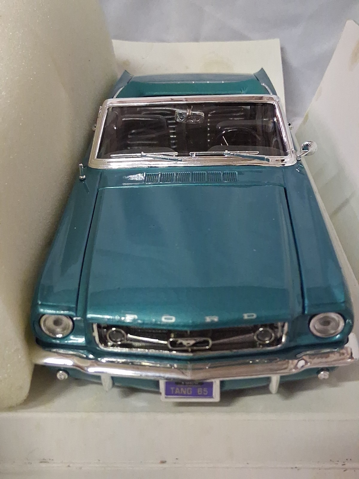 Mira die cast Ford Mustang Convertible 1965. Golden Line Collection. Teal NIB