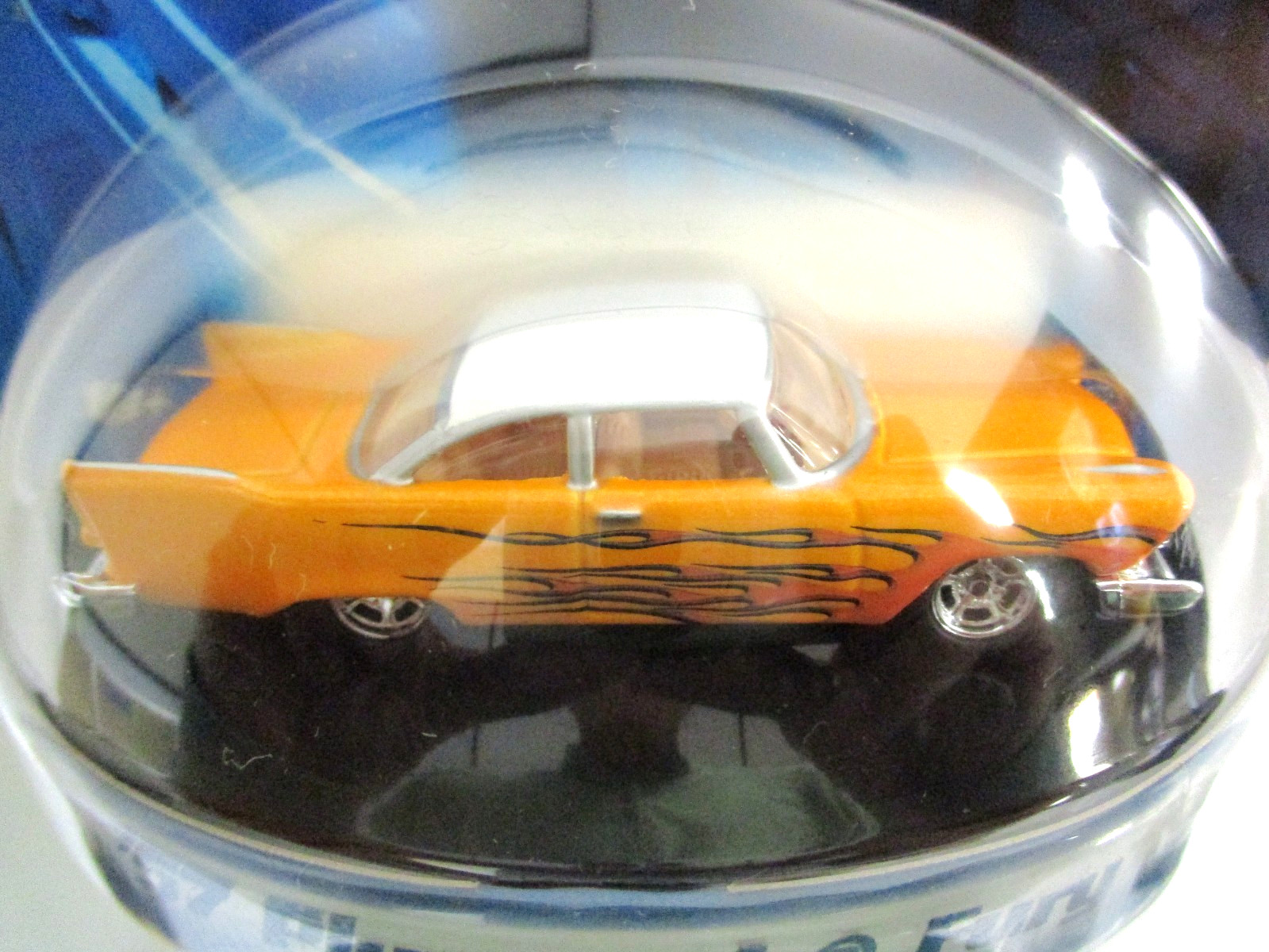 HOT WHEELS – REAL RIDERS – CUSTOM 1957 PLYMOUTH FURY – FLAMES – 1/64
