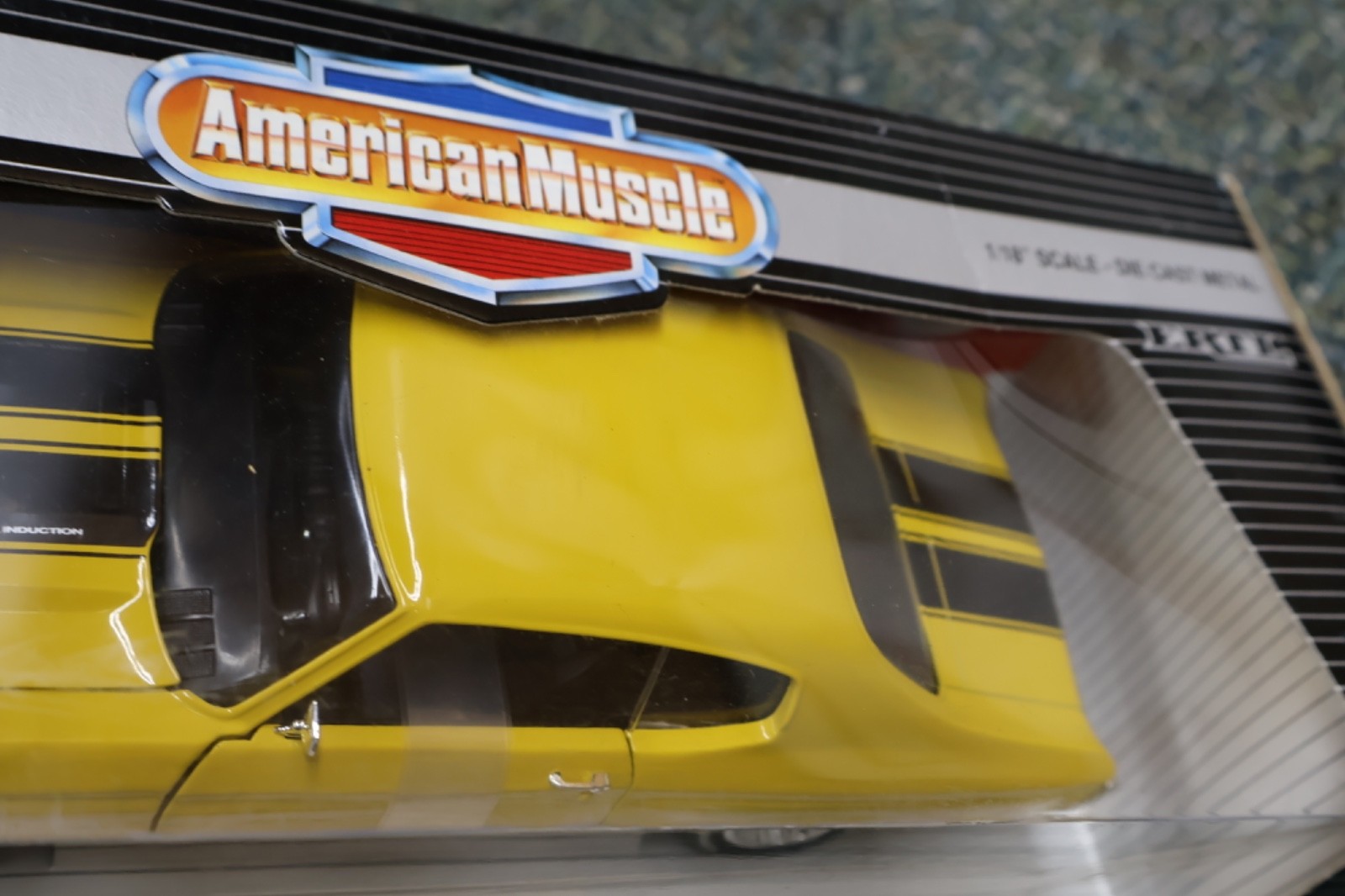 1/18 ERTL American Muscle 1970 Chevy Chevelle SS 454 LS6 in Yellow