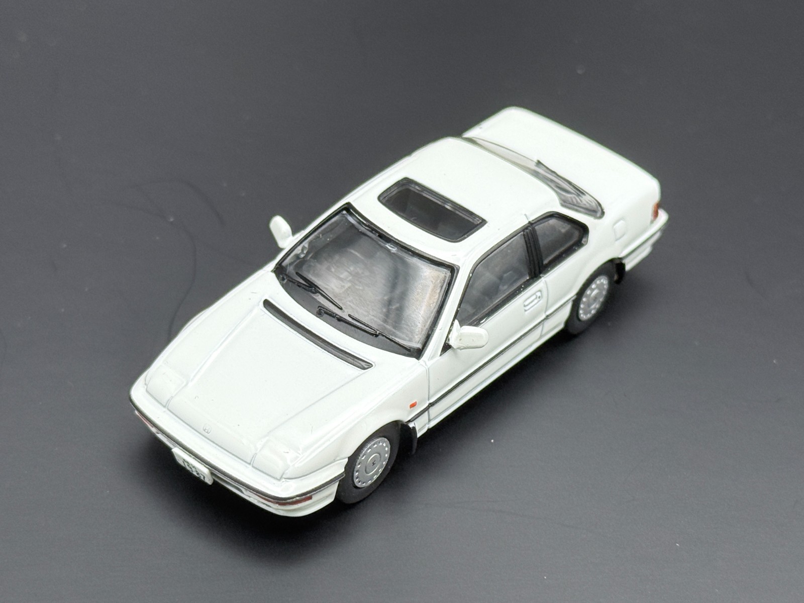 Tarmac Works x J-Collection Honda Prelude BA4 White 1/64
