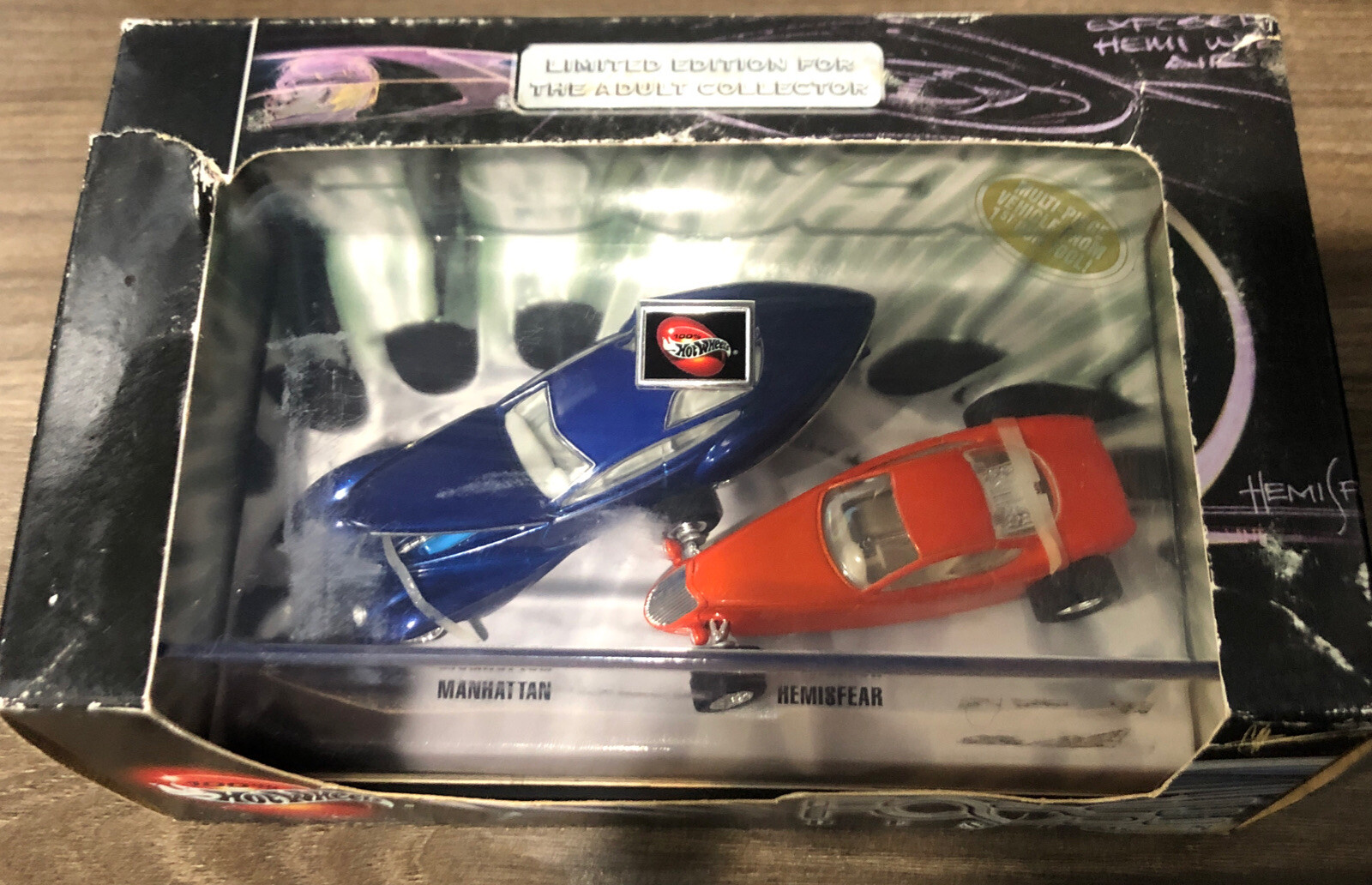 FOOSE DESIGN ” MANHATTAN & HEMISFEAR ” 1/64 100% HOT WHEELS 2 CAR SET BAD BOXES