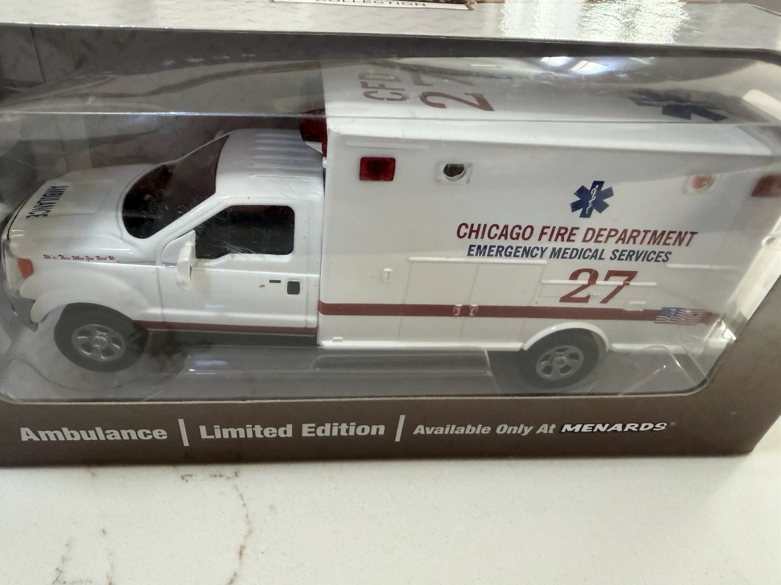 Menards 279-0862 1:48 Gold Line CNW Chicago Fire Department Ambulance #27