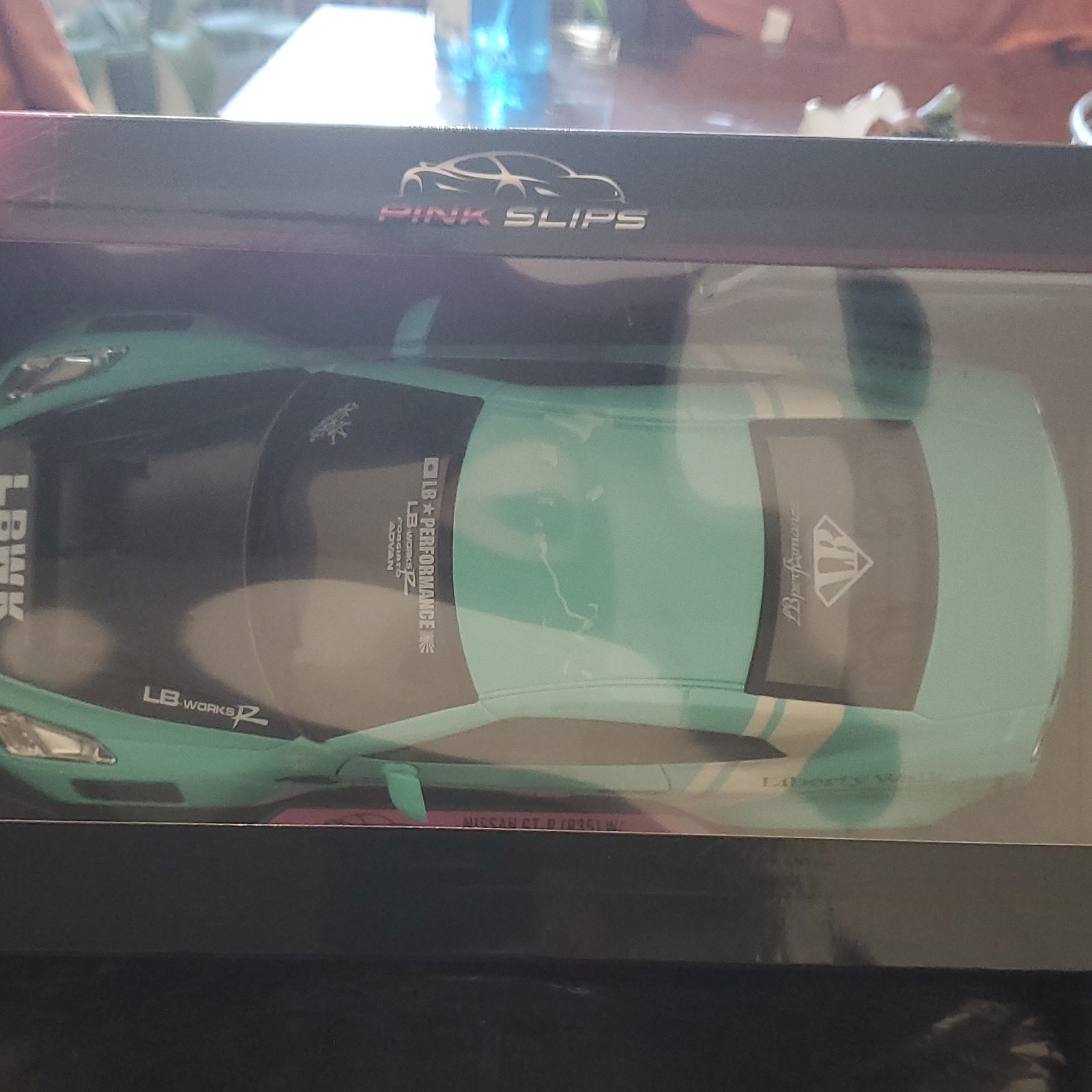Pink Slips 1:24 2015 Nissan GT-R R35 Liberty Walk Body Kit 2.0 Green Diecast
