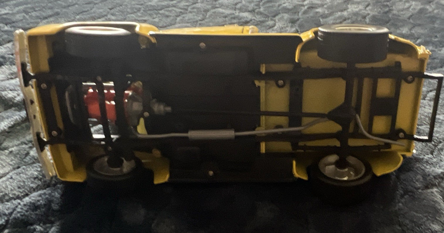Vintage 90s Road Legends 1:18 1953 Ford F100 Pickup Yellow Opening Hood Doors