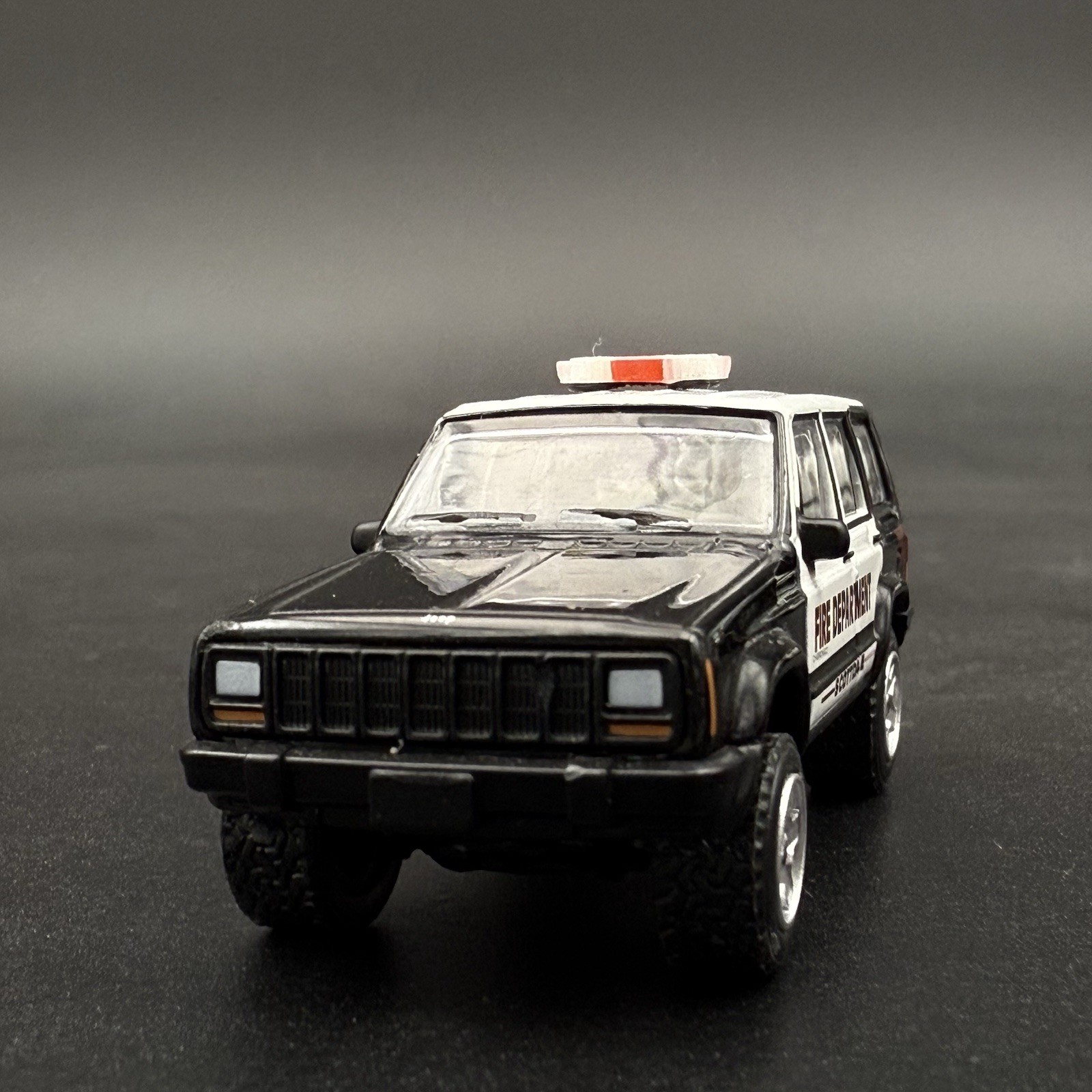 2 Pack 1/64 Mini Whelen Edge Clear Red Clear Lightbar Gray Top Police Fire EMS