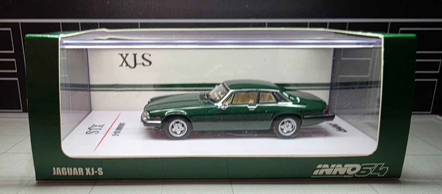 Inno64 1:64 Jaguar XJ-S British Racing Green/Tan STUNNING! RESIN!