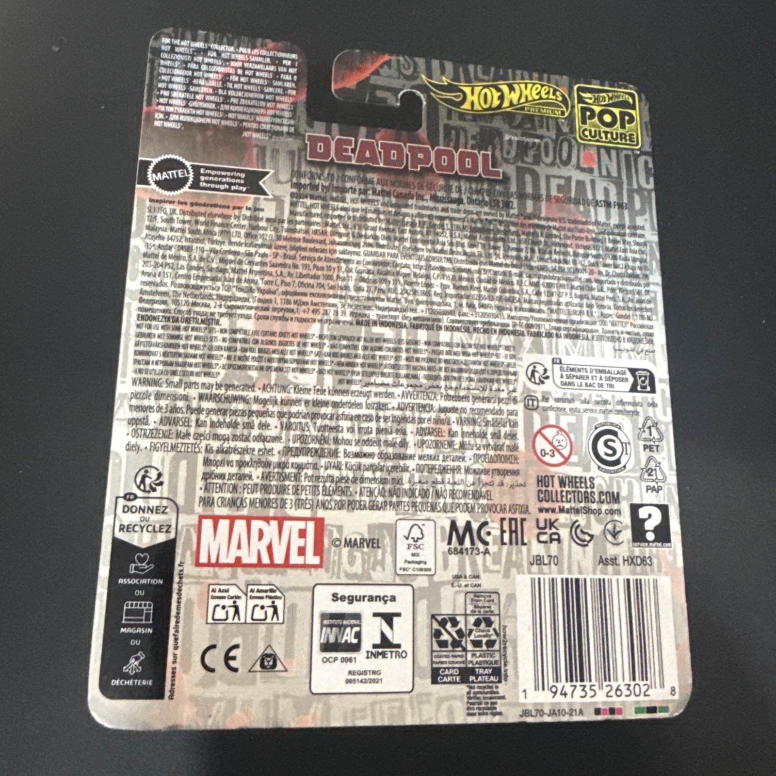 Hot Wheels Premium Marvel Deadpool Scooter Pop Culture Metal Real Riders Red