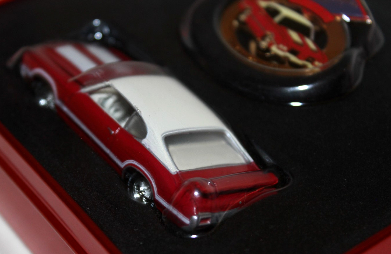 2005 – 1:64 Scale -Johnny Lightning Collector Club – 1971 Olds 442 W-30 – In Tin