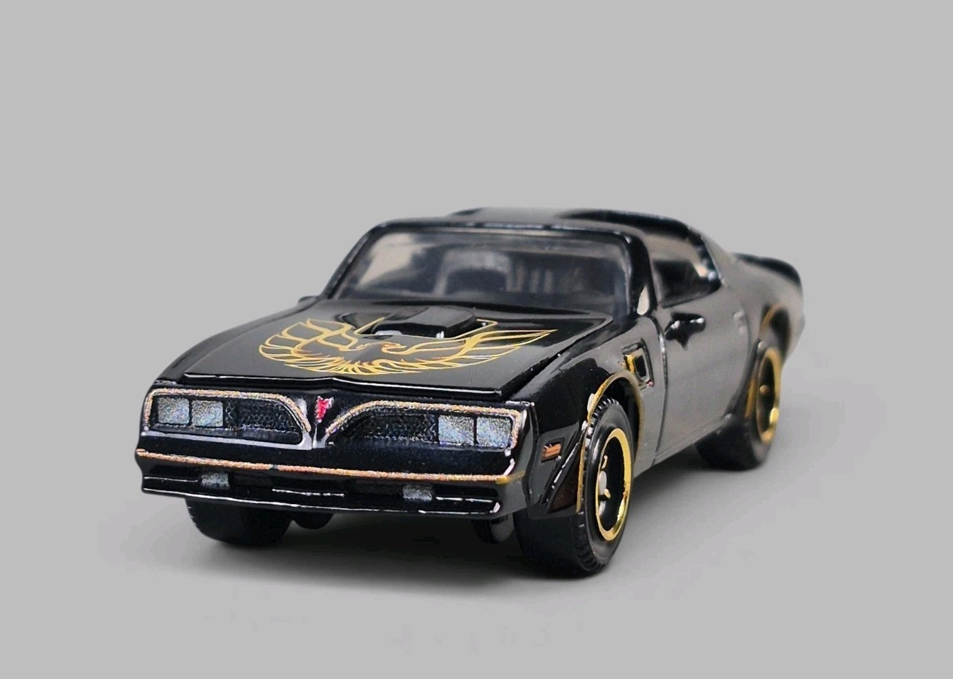 1977 PONTIAC FIREBIRD T/A Diorama Collectible DieCast Model 1:64 Black LOOSE