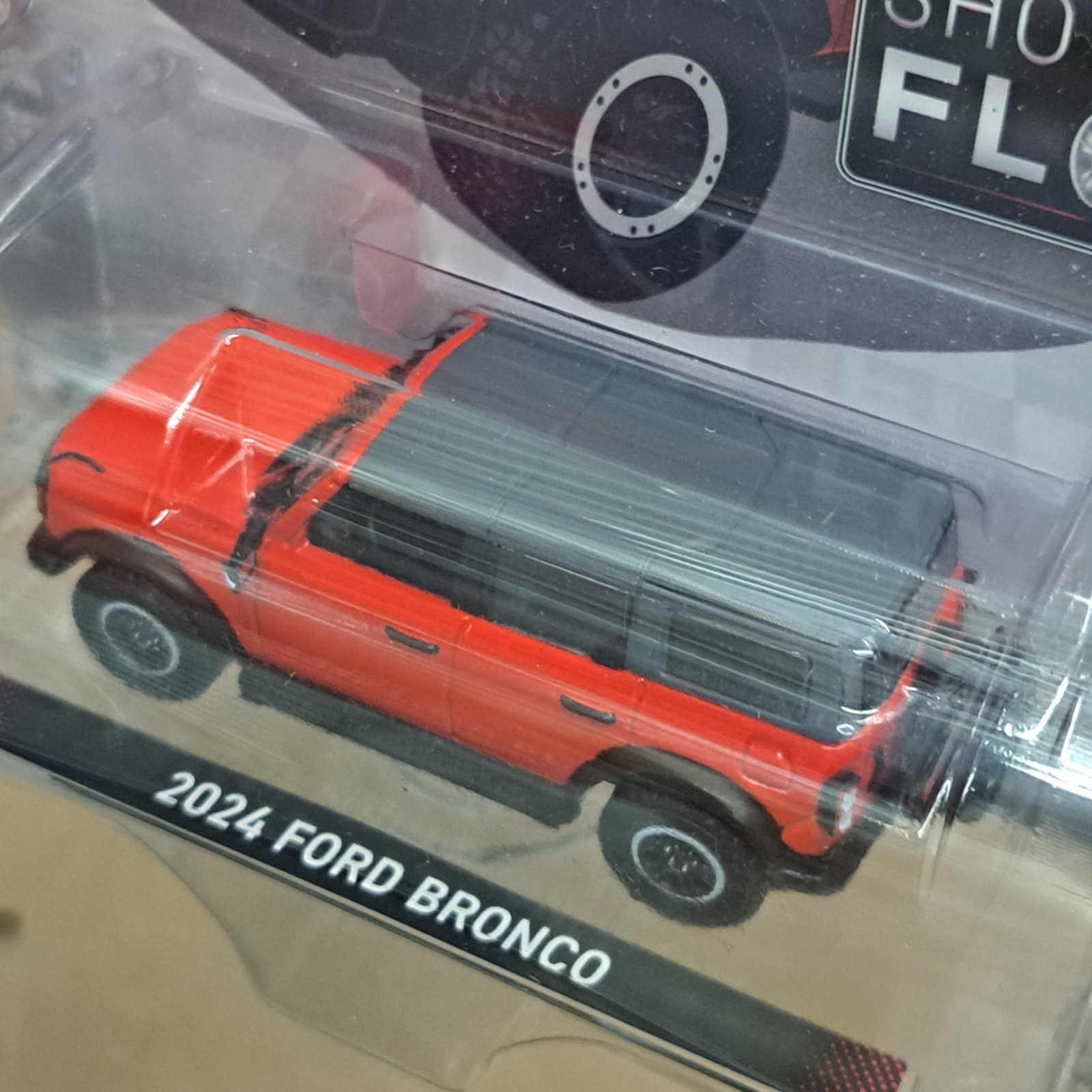 Green Light 1:64 Showroom Floor Series 7 – 2024 Ford Bronco