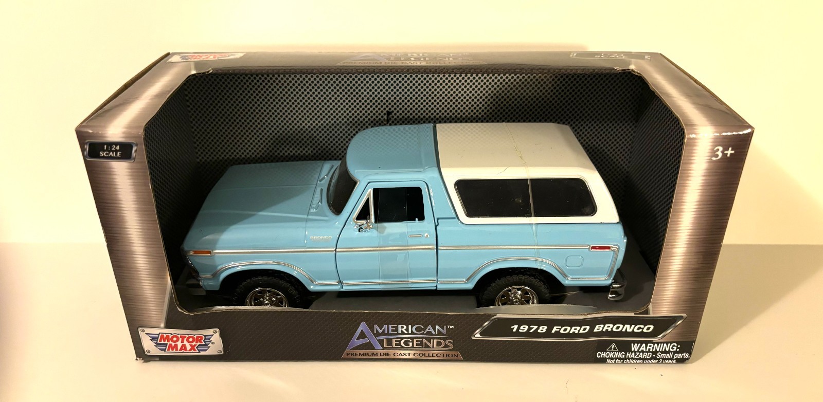 MOTOR MAX 1/24 1978 Ford Bronco light blue sa