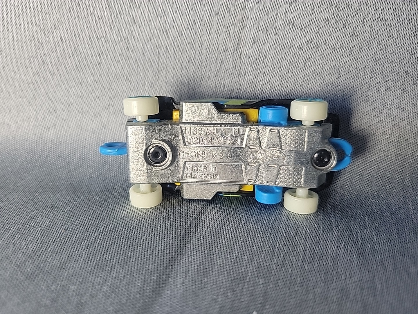2014 Hot Wheels Loopster Hands Up Variation Roller Coaster Connecting Glow Wheel