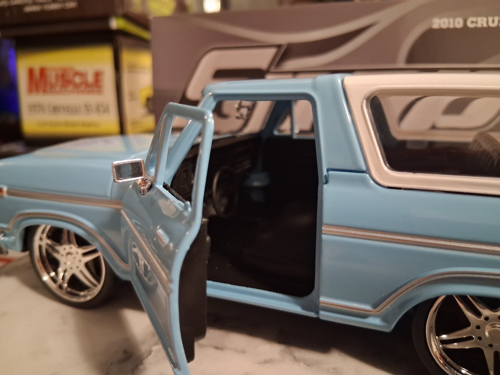 ( Custom Built) 1.24scale Diecast Custom 78 Ford BRONCO SLAMMED( Read Ad Plz)